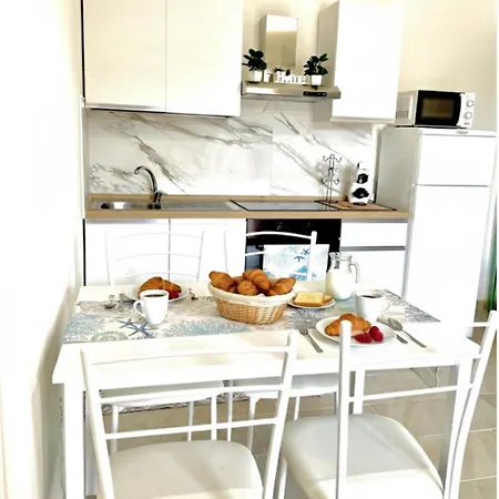 Con Giardino E Bbq Al Centro Di 度假居 *